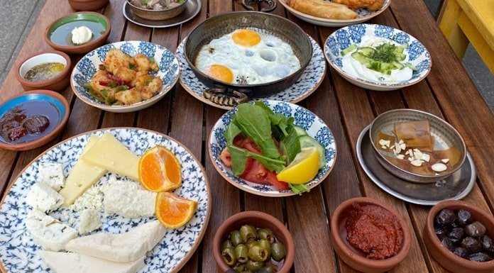 İstanbul Kahvaltı - Küff Yeldeğirmeni