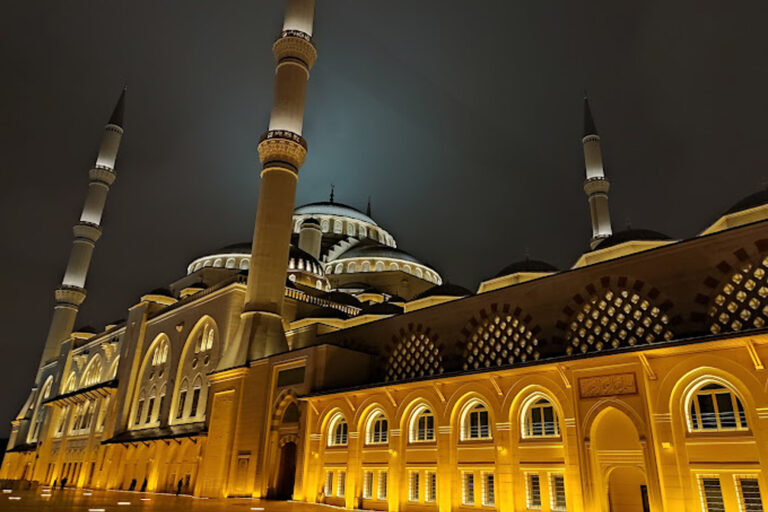 İstanbul’un Görkemli Çatısı: Çamlıca Camii Gezi Rehberi