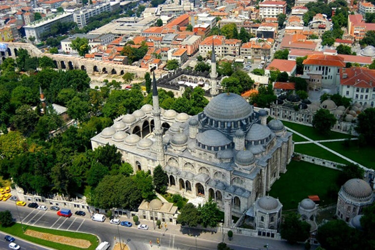 Mimar Sinan’ın Şaheseri: Şehzade Camii Gezi Rehberi